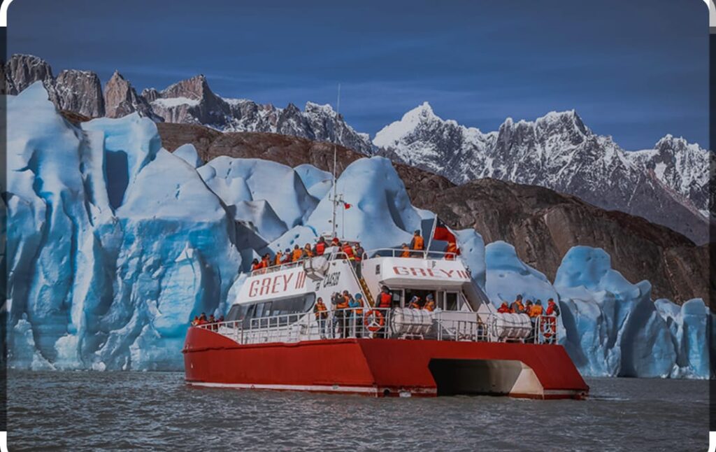 Tour Navegación Glaciar Grey - Torres del Paine